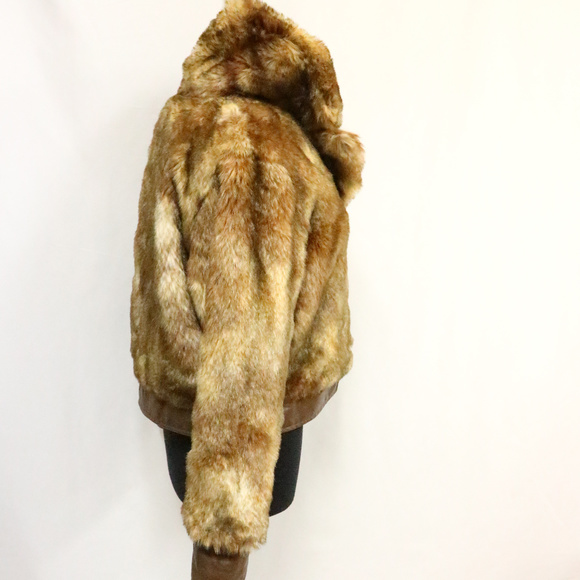 INCOGNITA Faux Fur Flaring Collar Crop Jacket - Picture 5 of 7